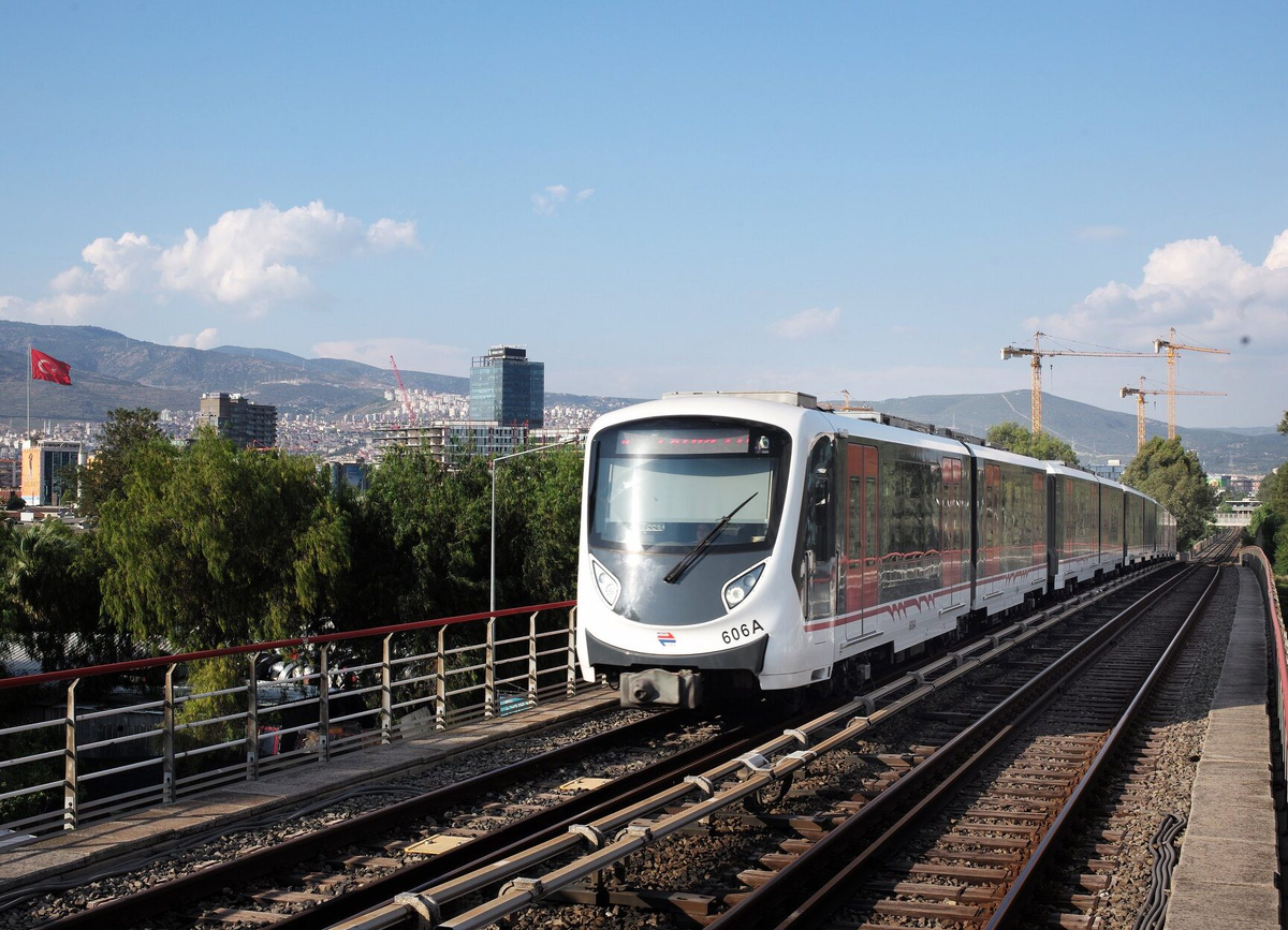 Легкорельсовый поезд CRRC TRITON в Измире. Фото: CRRC