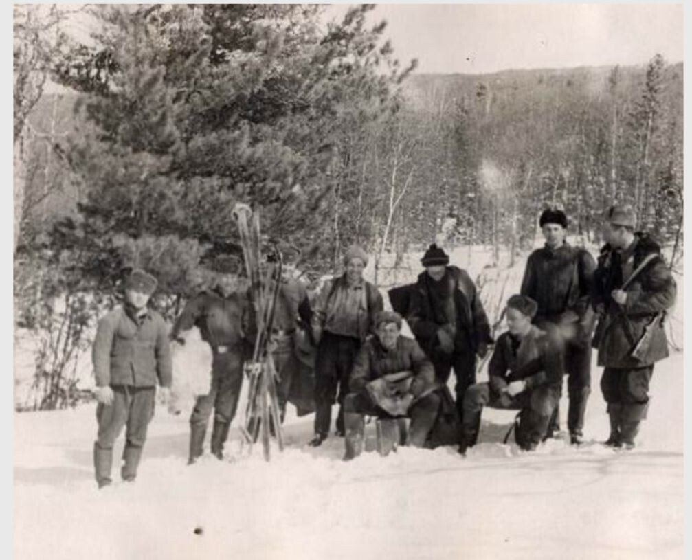 Фото 1  Прощание с группой Блинова