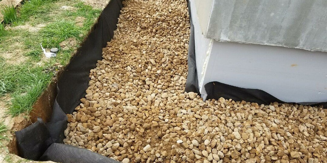 Почему щебень под фундаментом может угробить дом? Главная ошибка строителей
