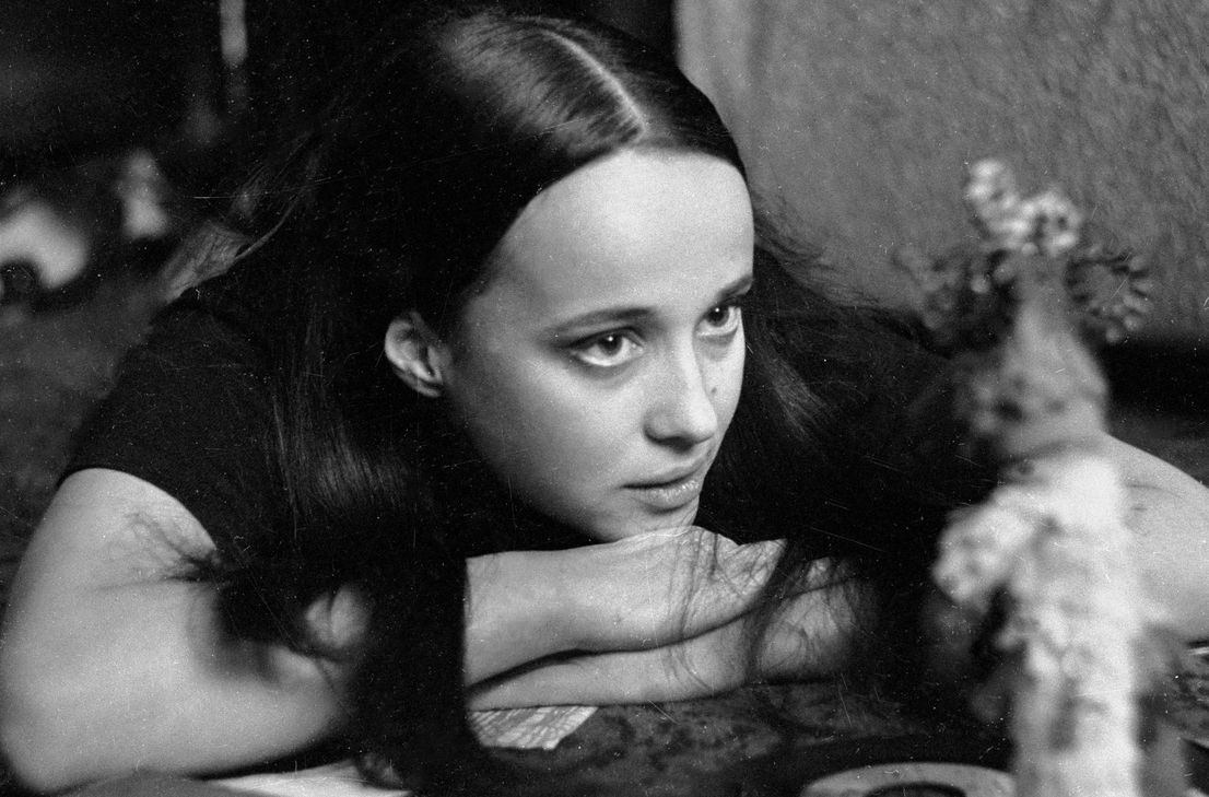 Ирина Печерникова в юности