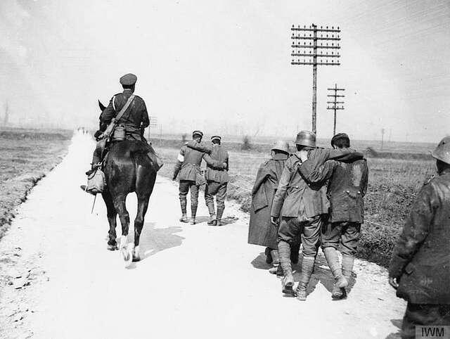 Пленные немцы.