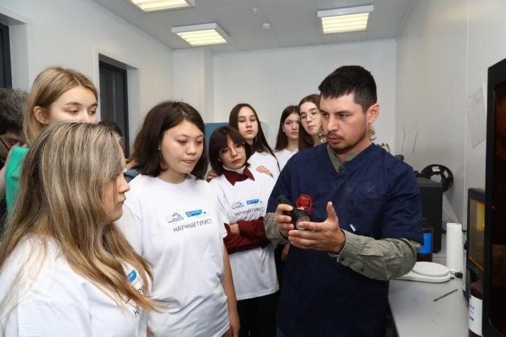    Фото со страницы Радия Хабирова