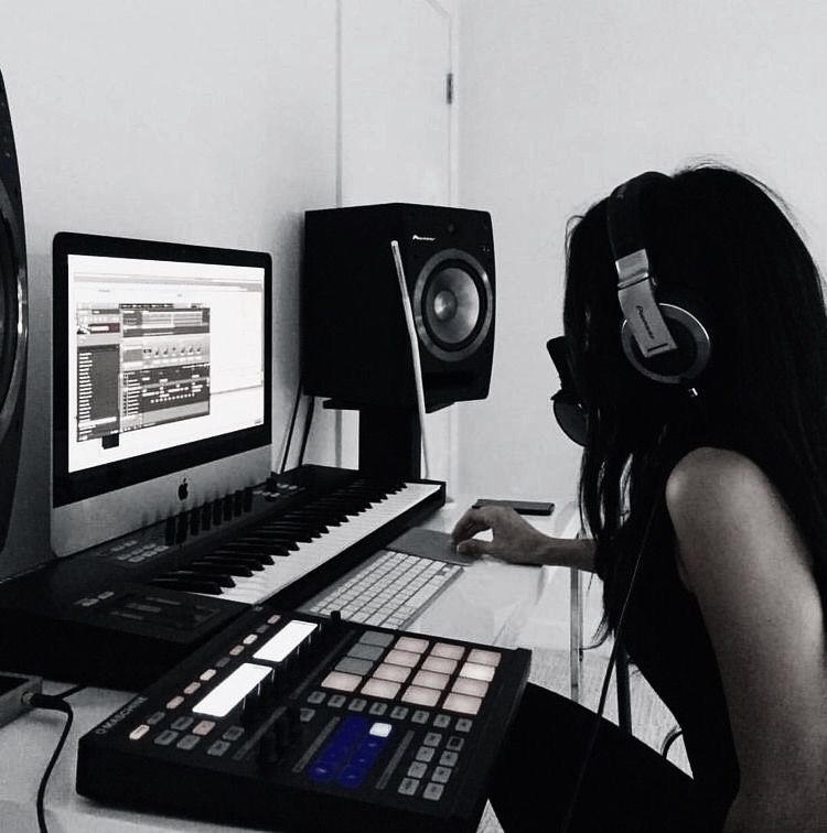 Домашним студии очень популярны во всем мире