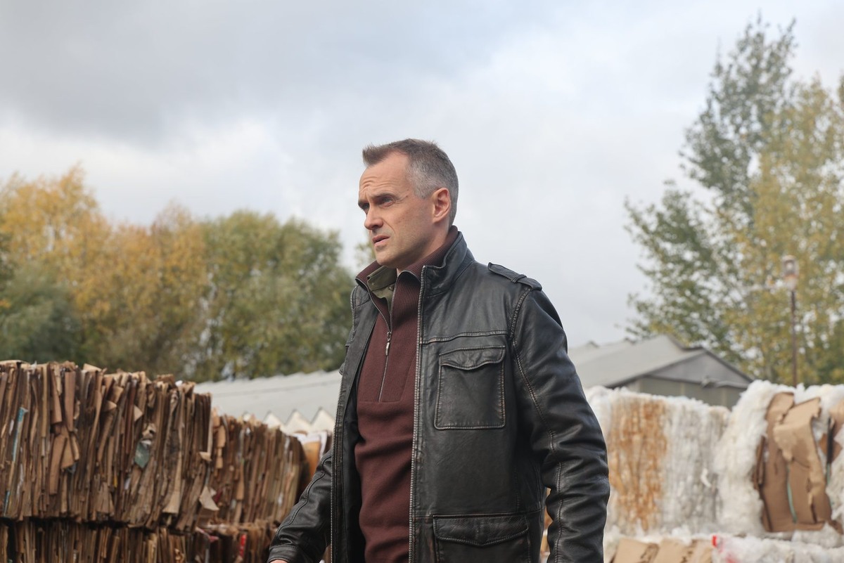 Актер Алексей Комашко – майор Максим Захаров