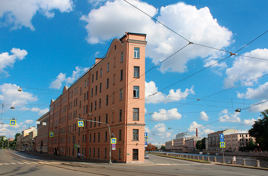 Доходный дом В. Г. Кудрявцевой («Дом-утюг»), автор: Наталия, 08. 2025, источник: https://www.citywalls.ru (Изменено)