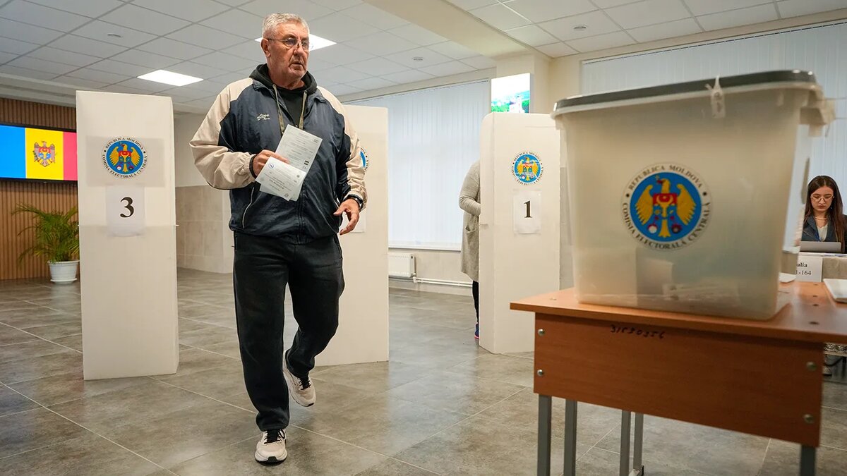   Vadim Ghirda / AP