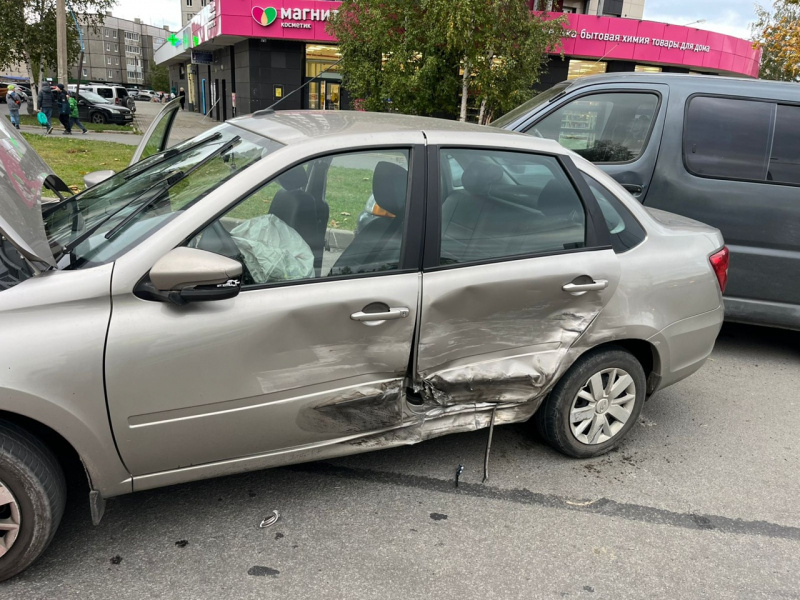    Массовая авария произошла в Петрозаводске, пострадала девушкаГАИ Петрозаводска