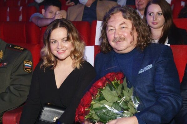    Юлия Проскурякова и Игорь Николаев. Фото: dzen.ru