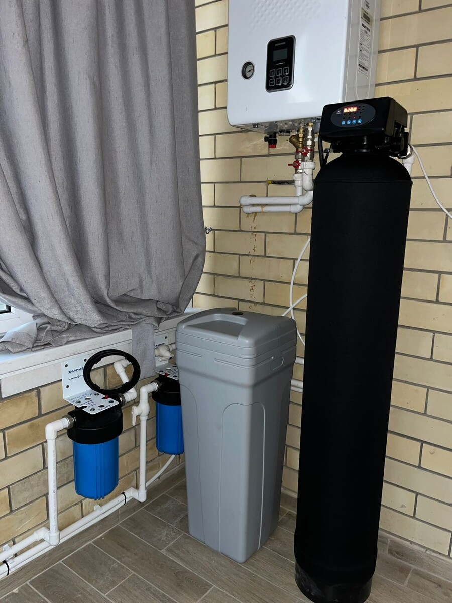 Система умягчения DS Soft от 20 000 рублей до 45 000 рублей зависит от расхода воды. 