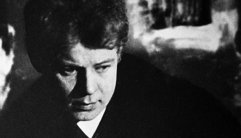 Есенин прожил 30 лет и оставил после себя 4 детей. Фото: Pinterest