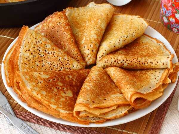 Блины без мороки: 6 способов приготовить быстро, вкусно и по-разному