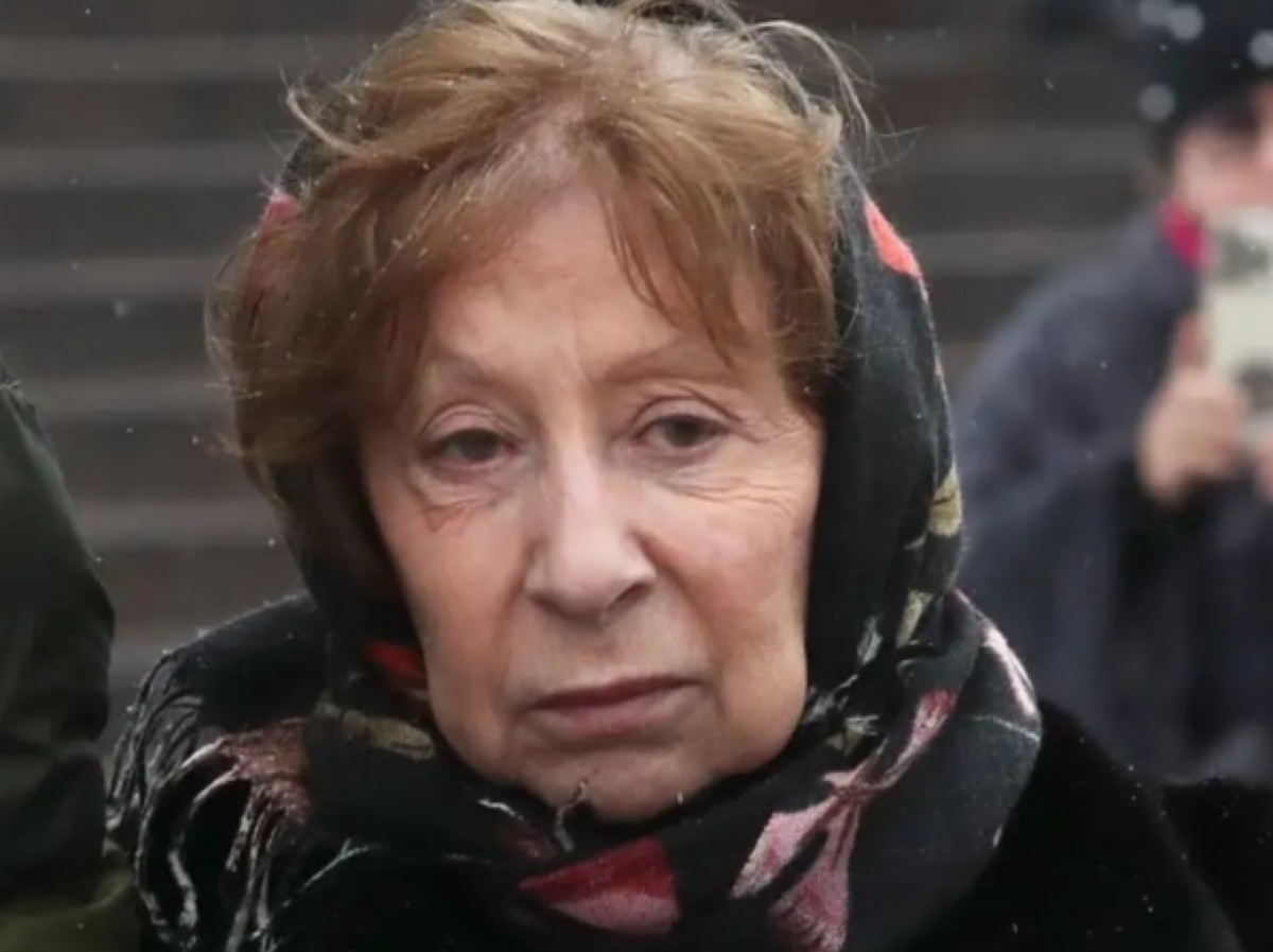 Лия Ахеджакова 