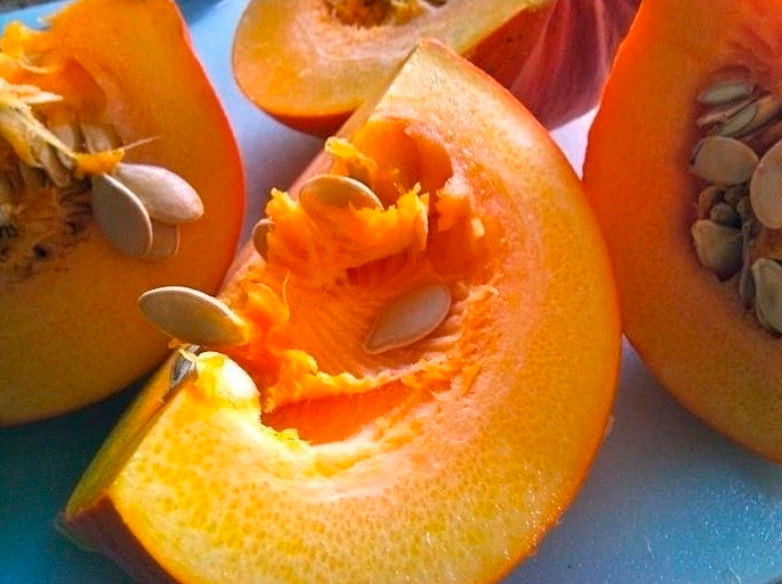 Сырая тыква: почему этот осенний суперфуд нужно есть без варки. 4 рецепта волшебных коктейлей