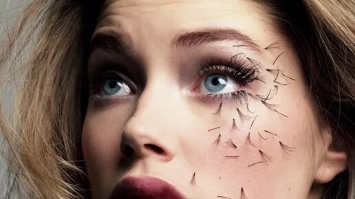 🔥 Почему наращенные ресницы держатся недолго? Разбираем главные причины!
📅 Срок носки ресниц: что говорят стандарты? По ГОСТу — 2 недели. На практике — 3–4 недели. Но всё индивидуально: кто-то снимает их через неделю, а кто-то ходит до 1.5 месяцев! Почему так? Рассказываем о факторах, которые НЕ зависят от мастера.

🤒 1. Здоровье
 • Простуда/грипп: — Повышенная температура → активная работа сальных желез → склейки ресниц разрушаются. — Чихание, слезы → механическое воздействие на ресницы. — Совет мастерам: не берите больных клиентов! Риск заразиться + ресницы продержатся меньше.
 • Антибиотики: — Нарушают обмен веществ, работу ЖКТ и иммунитета → выпадение волос/ресниц.

😰 2. Стресс и антидепрессанты
 • Сильный стресс переводит 70% волос в фазу «отмирания» (телоген).
 • Выпадение может начаться через 3–5 месяцев после пережитого напряжения.
 • Многие не осознают, что живут в хроническом стрессе → ресницы выпадают «на ровном месте».

🌡 3. Гормоны
Что влияет:
 • Беременность (у всех по-разному: токсикоз, скачки эстрогена).
 • Менструация, менопауза, ГВ, контрацептивы, смена партнера.
 • Проблемы с щитовидной железой → дисбаланс гормонов → выпадение волос.
Интересно: Эстрогены = рост волос, андрогены = угнетение фолликулов. У мужчин андрогенов больше → они чаще лысеют.

🧬 4. Наследственность
 • Андрогенетическое облысение — тяжелая форма, чаще у мужчин.
 • У женщин волосы редеют, но не выпадают полностью.

🥗 5. Диеты
Даже при правильном питании: — Вымываются микроэлементы → организм тратит ресурсы на жизненно важные органы, а не на волосы. — Дефицит витаминов → ослабление ресниц.

💡 Итог: Ресницы — индикатор здоровья! Если они выпадают раньше срока, стоит проверить: — Гормоны, — Уровень стресса, — Рацион, — Общее состояние организма.
Берегите себя, красавицы! 💖
P.S. Мастера, всегда уточняйте у клиентов о хронических болезнях, беременности или недавнем стрессе — это спасет вашу репутацию и нервы!
#уход_за_ресницами #бьюти_лайфхаки #наращивание_ресниц