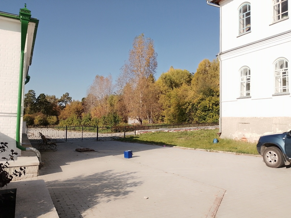 территория Иоанно-Введенского монастыря