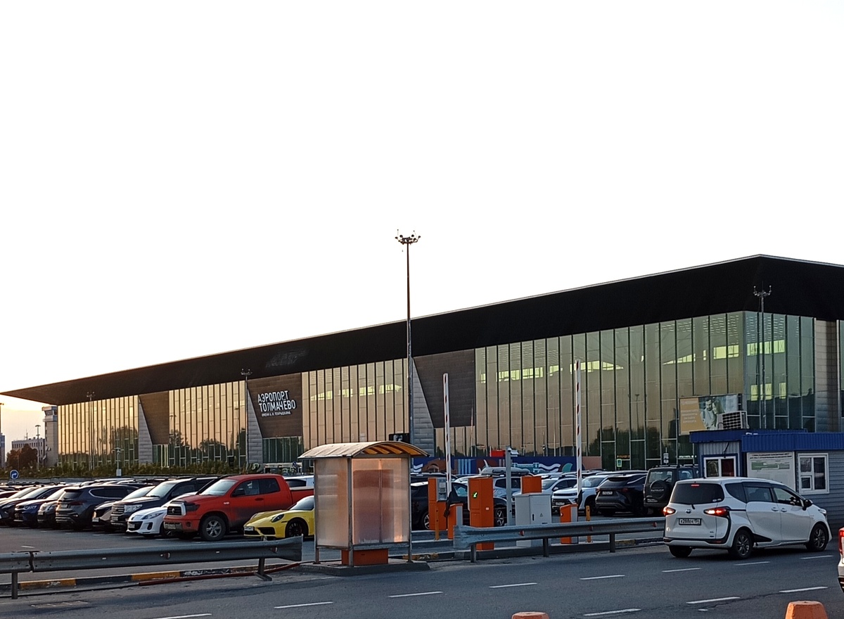 Новый терминал аэропорта Толмачево.