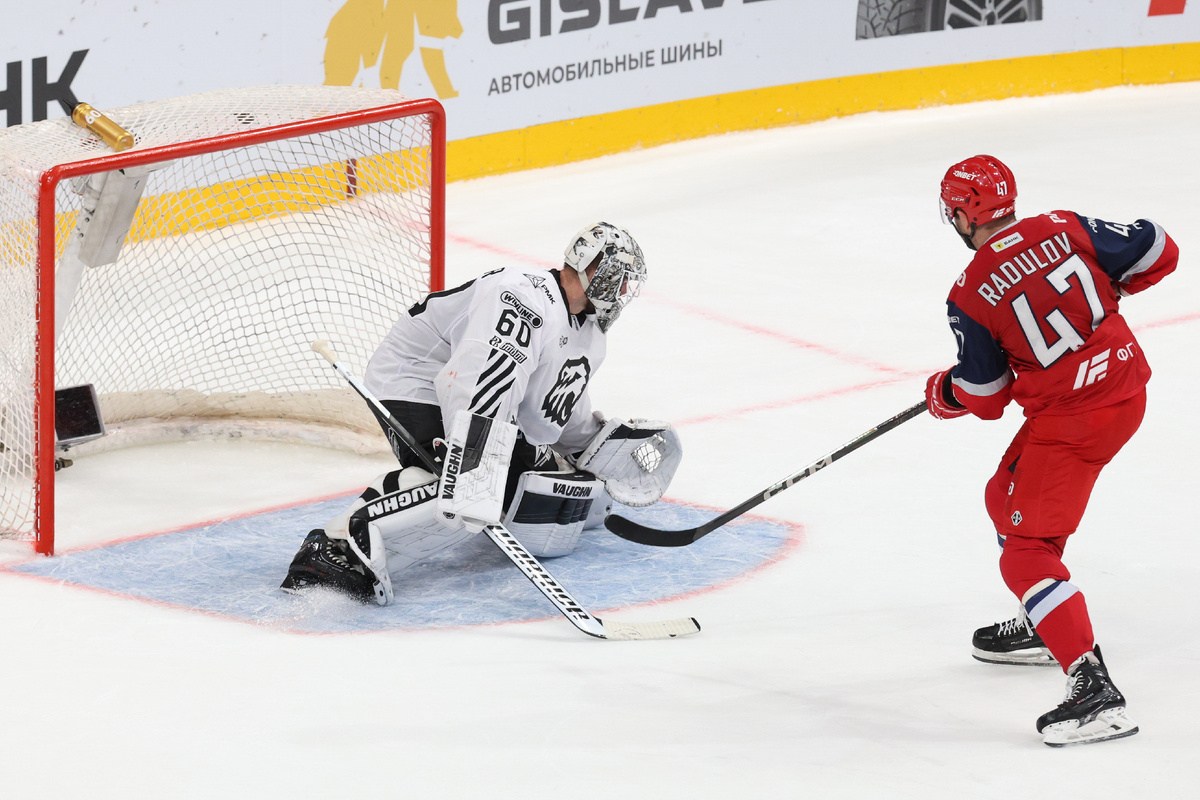 Александр Радулов шесть раз завоевывал Кубок Открытия: дважды с «Салаватом Юлаевым» и «Локомотивом», по одному разу с ЦСКА и «Ак Барсом».