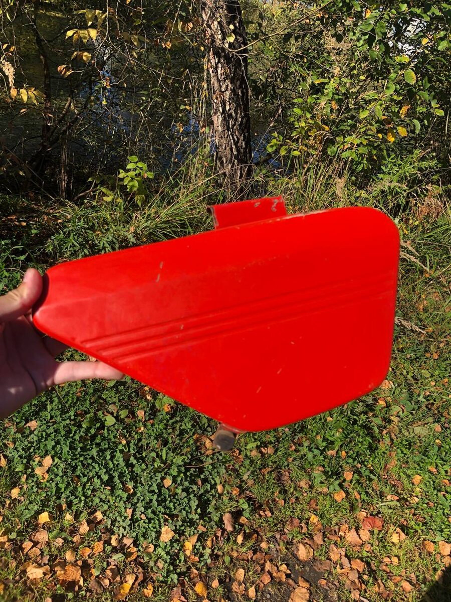 Это оригинальный внешний вид ,на минуточку в родном цвете аж с 1980 года.