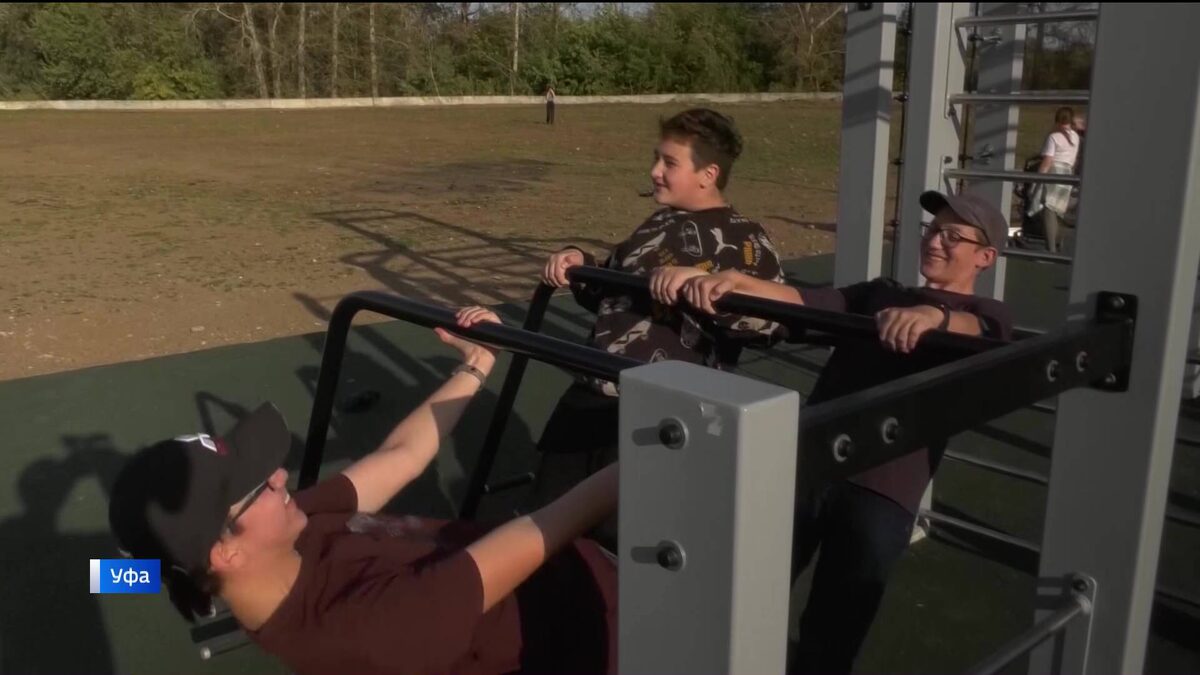    В Уфе в микрорайоне Сипайлово появилась новая обустроенная спортплощадка