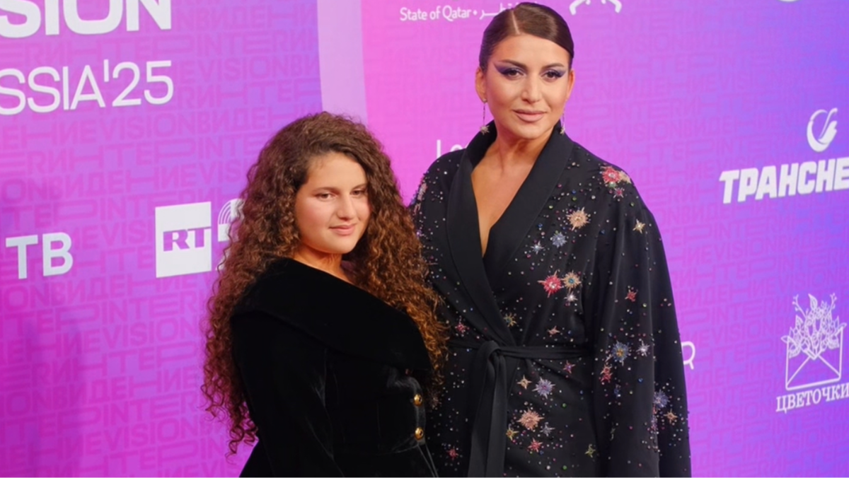    Певица Жасмин с дочерью Маргаритой. Фото: Telegram-канал ЖАСМИН