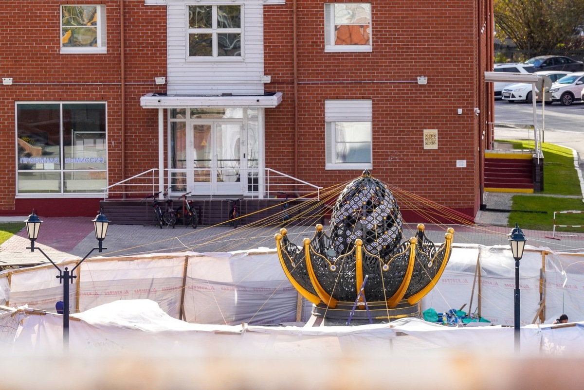    Фонтан «Яйцо Фаберже» в Ханты-Мансийске станет всесезонным