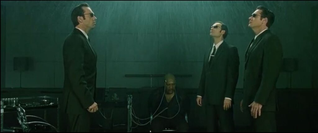 Рис. Огонь в лифтовом холле, а спринклеры работают в офисном помещении ("Матрица")