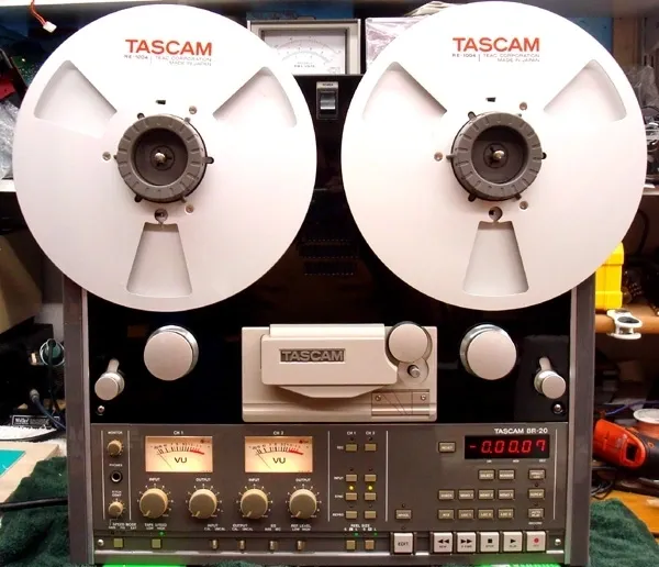 Американский премиум-бобинник TASCAM BR-20T