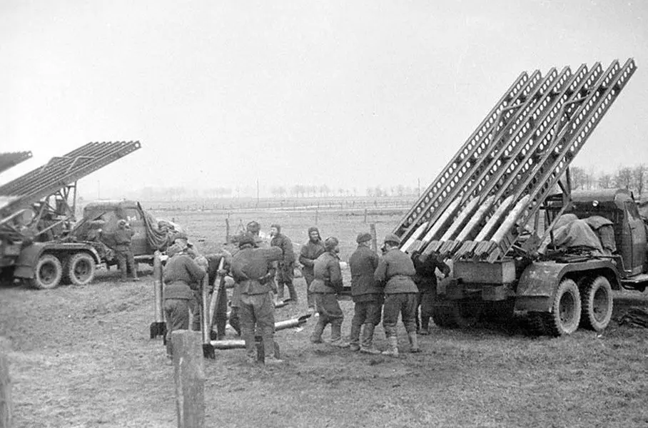 Ракетная установка БМ-13 — «Катюша»