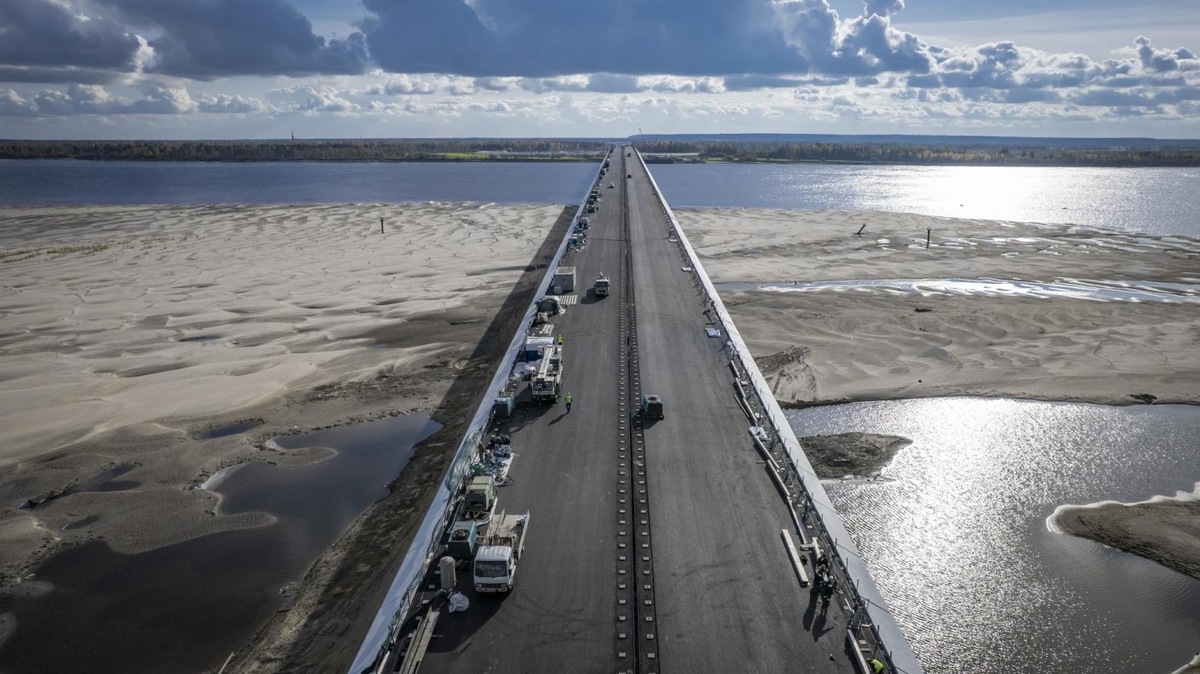    Жители Югры предложили более 130 названий нового моста через Обь