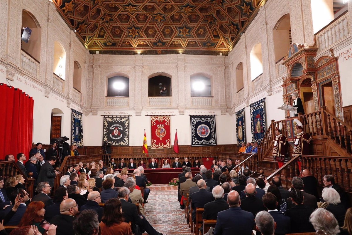 Зал университета Алькала, где проводится церемония награждения