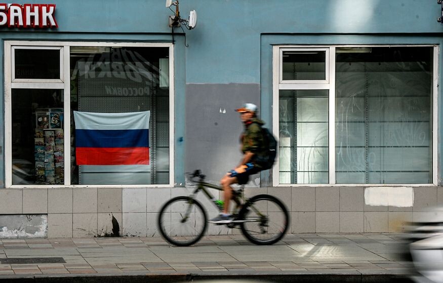    «"Денег нет". А если поискать? Делиться сверхдоходами рано или поздно придется, господа!»: депутат обратился к банкирам