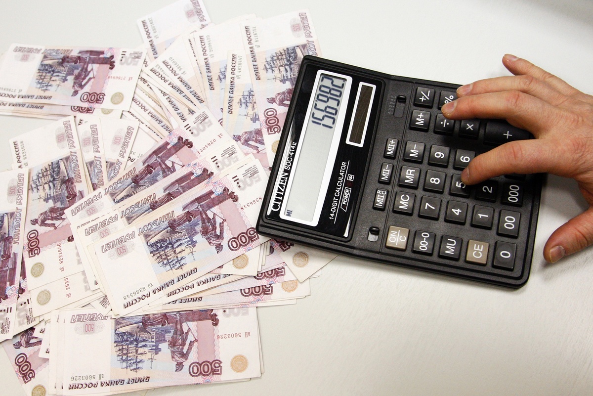    Рассчитать аннуитетный платеж можно самому, воспользовавшись ипотечными калькуляторами в интернете. / Фото: Антон Денисов/ РИА Новости