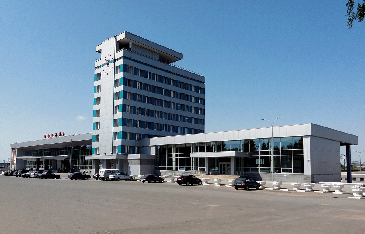 Железнодорожный вокзал «Ульяновск-Центральный». Авторство: Sergey M R. Собственная работа, CC BY-SA 4.0, https://commons.wikimedia.org/w/index.php?curid=108229095