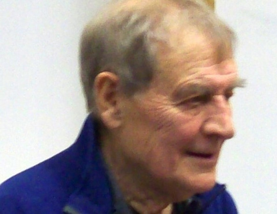    Тони Уильям Харрисон ru.wikipedia.org