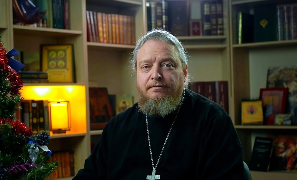 Фёдор Бородин — протоиерей, настоятель московского храма св. Косьмы и Дамиана на Маросейке (г. Москва), публицист, писатель, общественный деятель, отец восьмерых детей.