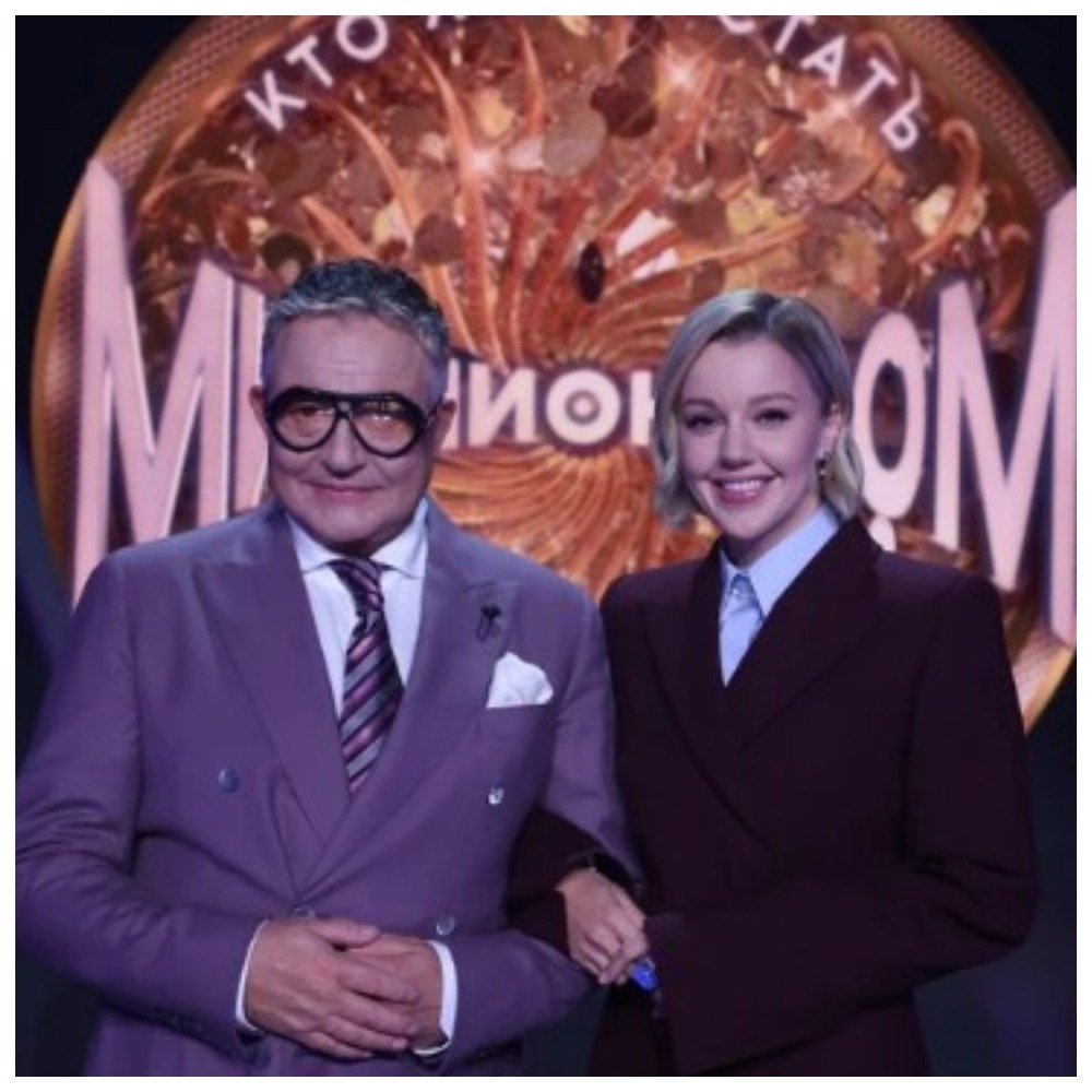 Дибров и Караулова. Зритель принял её на ура, даже сам Дибров публично хвалил преемницу. 