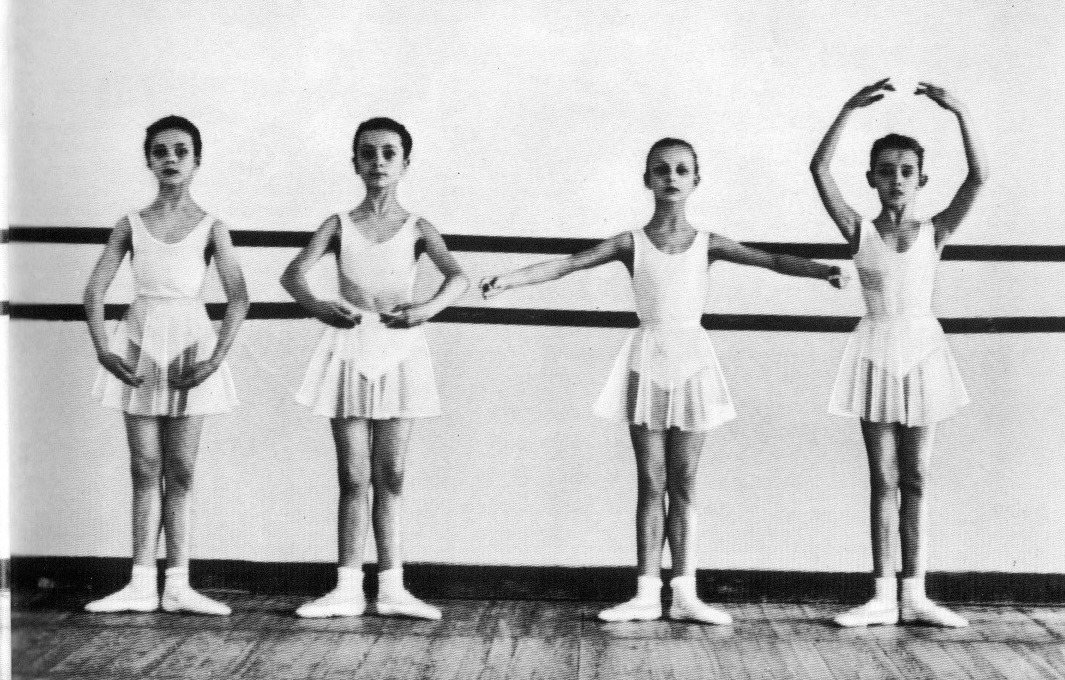 Фотография из книги Л.Т. Жданова "Вступление в балет"