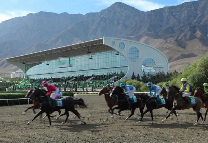 Мероприятие проведённое в международном Ахалтинском конном спортивном комплексе, 28 сентября, 2024 г., Ахалский велаят, Туркменистан (Фото: TDH)