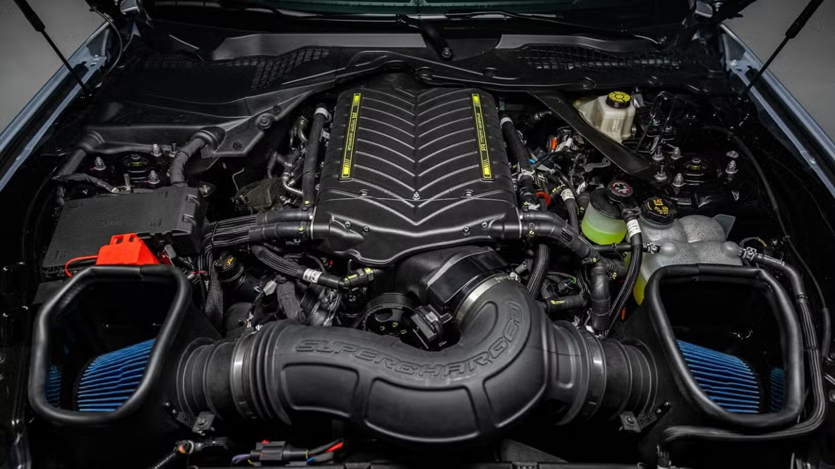 Моторный отсек Mustang RTR Spec 5