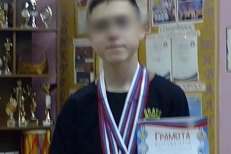 Во время атаки парень ранил двух педагогов. Фото: КП-Мурманск