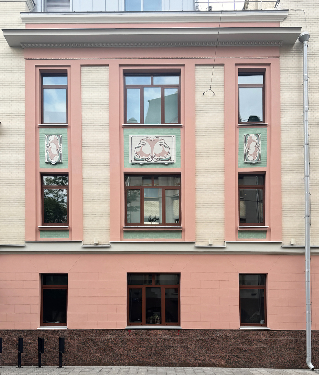 панно на фасад дома 