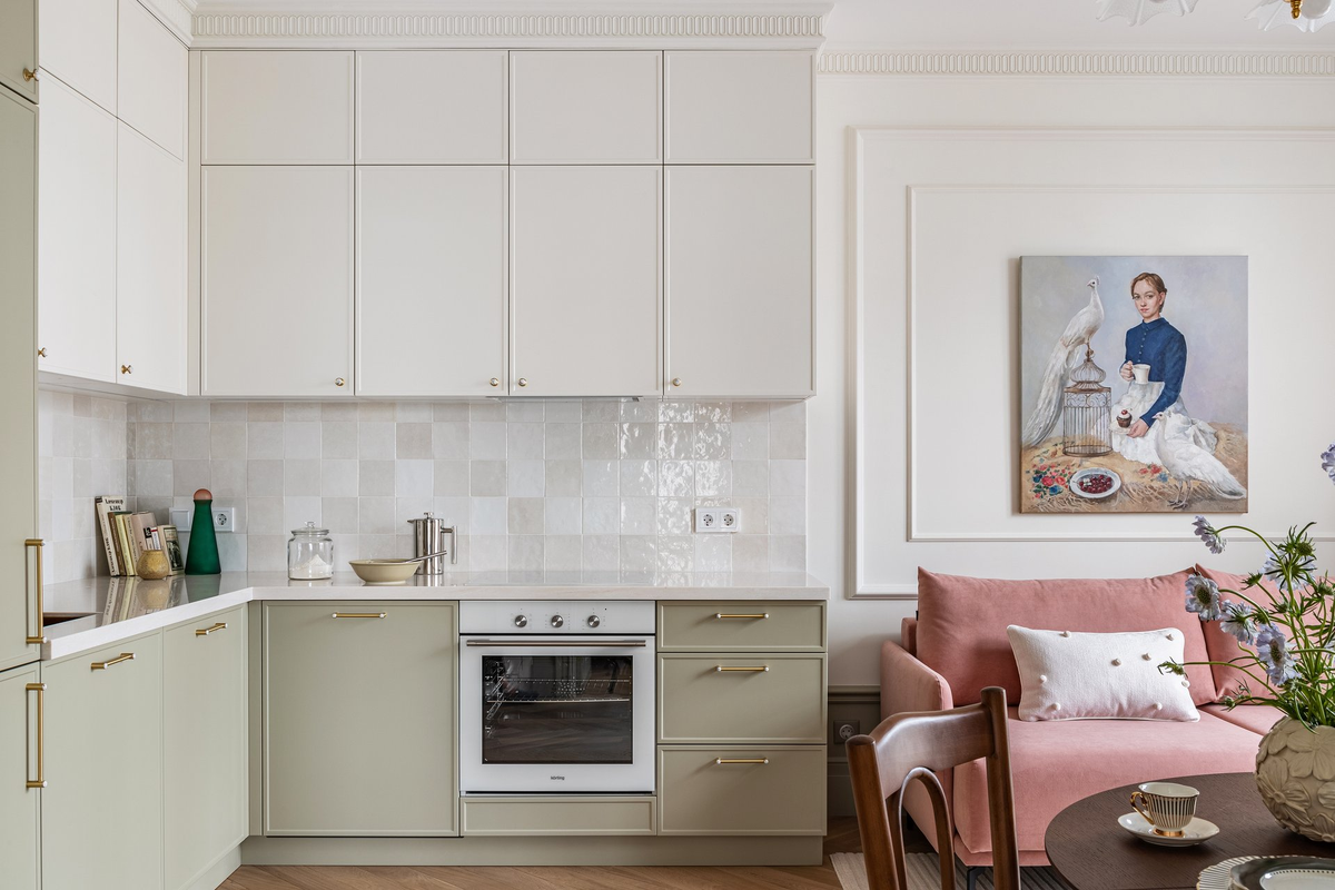 На фото: квартира 75 кв.м, ЖК «Западный порт». Дизайнер: Наталия Седова; декоратор: Катя Шаповалова; фотограф: Женя Муравьева