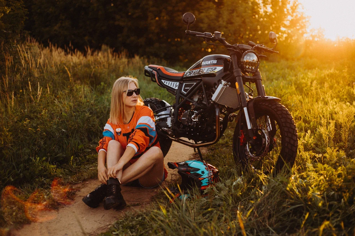 На фото — Avantis CITY New с ПТС.