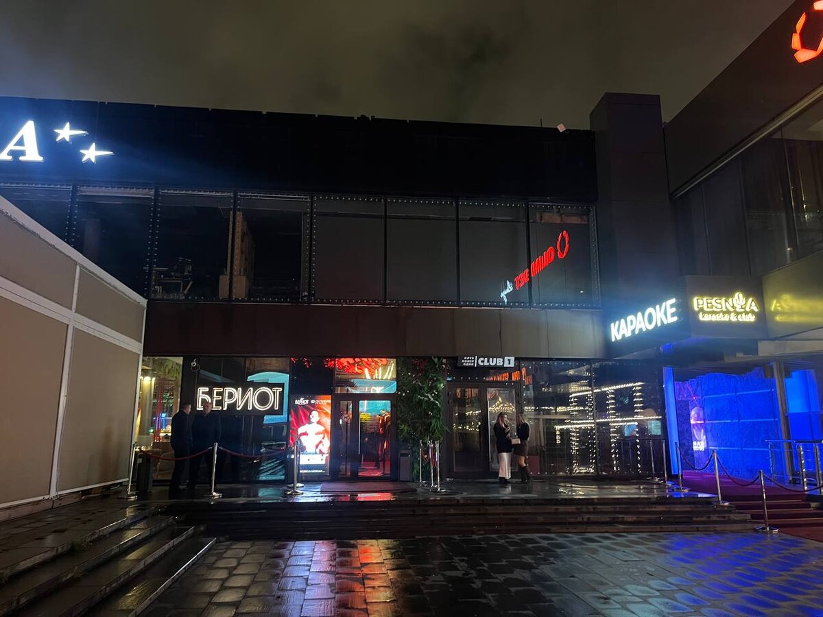 вход в ресторан