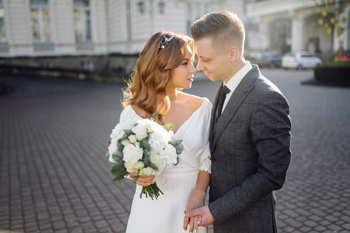 После регистрации брака у женщины возникают различные права.