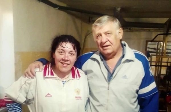    Ирина Синецкая с тренером, фото: соцсети