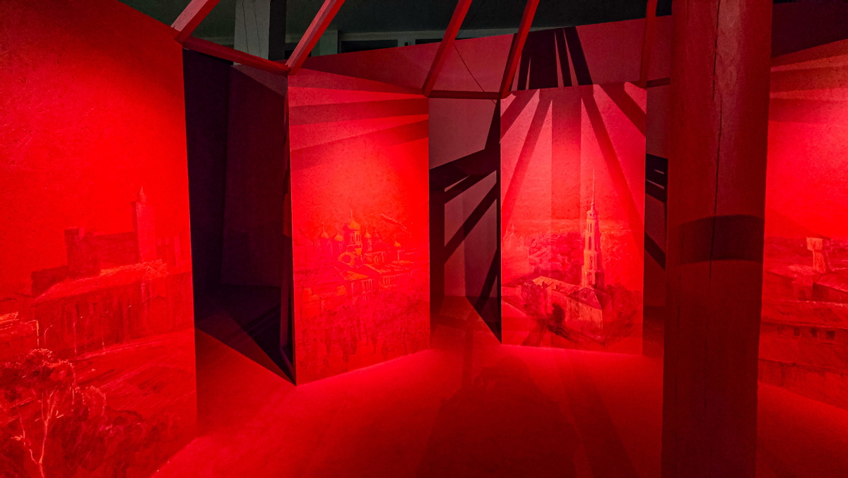 Инсталляция Е.Кошелева в арт-пространстве ж.д. вокзала