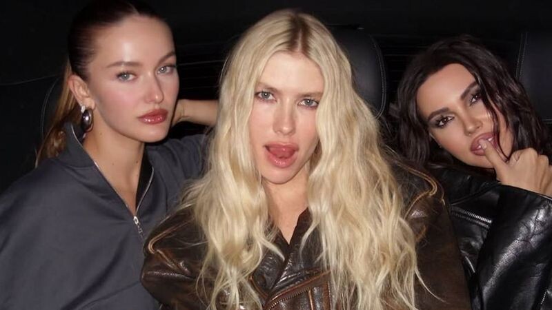    Оксана Самойлова приятно проводит время. Фото: соцсети