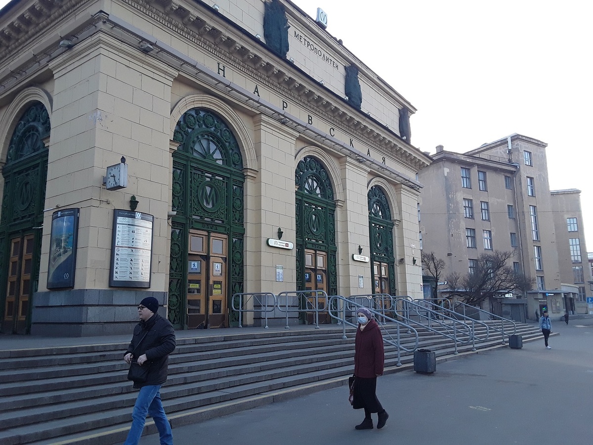    Вестибюль станции метро «Нарвская». Фото: Мойка78.