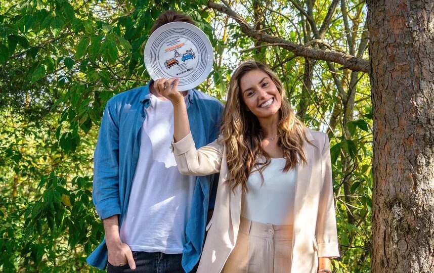    Агата Муцениеце после свадьбы с музыкантом Петром Дрангой взяла фамилию мужа.Кинокомпания "Наше кино"